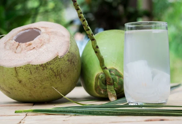 5-loai-nuoc-uong-giup-da-sang-min